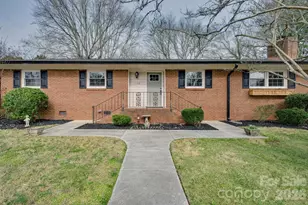 110 Scottsmoor Dr, Charlotte, NC 28214 - Photo 1