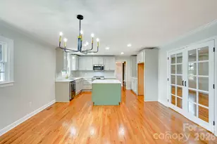 110 Scottsmoor Dr, Charlotte, NC 28214 - Photo 1
