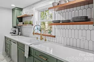 32 Youngs Cove Rd, Candler, NC 28715 - Photo 12