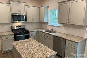 142 Scotsway Ct, Troutman, NC 28166 - Photo 2