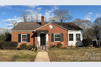 1474 12th Street Drive NW, Hickory, NC 28601 - Photo 1