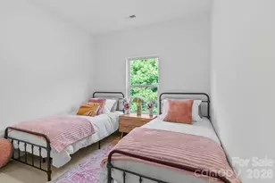 184 Cherry Spgs Ln, Asheville, NC 28804 - Photo 20