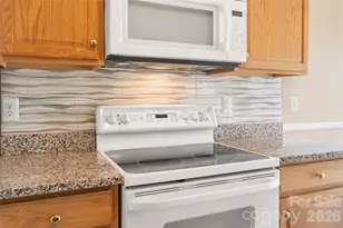 3327 Covelo Ct, Charlotte, NC 28262 - Photo 14