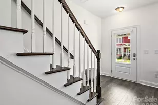 129 Cherry Spgs Ln, Asheville, NC 28804 - Photo 4