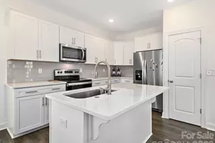 129 Cherry Spgs Ln, Asheville, NC 28804 - Photo 8