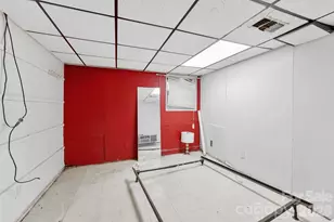 1001 Crestmere St, Charlotte, NC 28208 - Photo 30