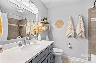 18789 Vineyard Point Ln, Cornelius, NC 28031 - Photo 16