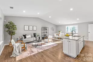 6223 Judas Tree Ln, Charlotte, NC 28227 - Photo 2