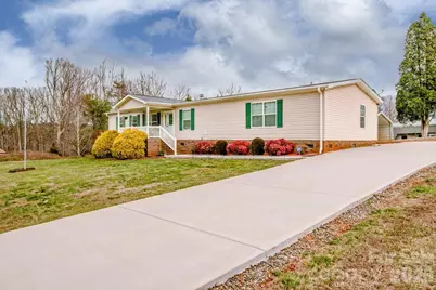 161 Hidden Brook Drive, Statesville, NC 28677 - Photo 4