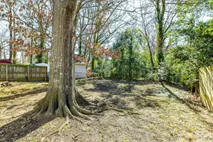 1800 Finchley Dr, Charlotte, NC 28215 - Photo 18