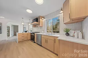 2011 E Barden Rd, Charlotte, NC 28226 - Photo 18