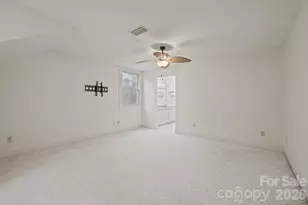 1223 Creek Side Dr, Conover, NC 28613 - Photo 24