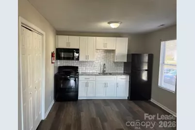 304 Hoskins Mill Lane #B, Charlotte, NC 28208 - Photo 2