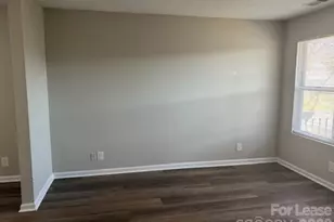 304 Hoskins Mill Ln, Charlotte, NC 28208 - Photo 12