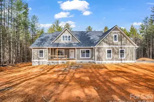 1057 Hawksbill Dr, Morganton, NC 28655 - Photo 2