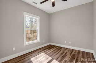 1057 Hawksbill Dr, Morganton, NC 28655 - Photo 30