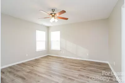 10511 Katie Creek Court, Charlotte, NC 28213 - Photo 8