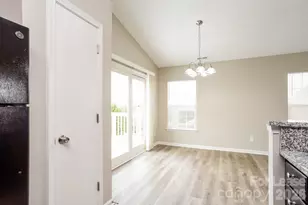 10511 Katie Creek Ct, Charlotte, NC 28213 - Photo 4