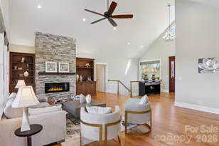 383 Ridgeview Hill Dr, Hendersonville, NC 28791 - Photo 10