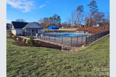 651 13th Avenue Drive NE, Hickory, NC 28601 - Photo 34