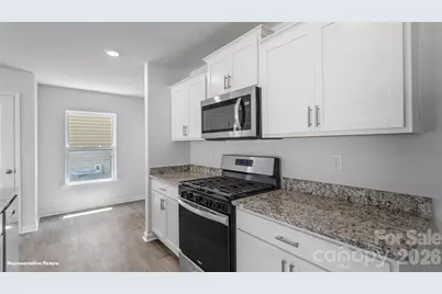 643 13th Avenue Drive NE, Hickory, NC 28601 - Photo 6