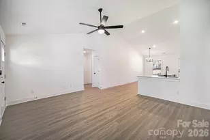 2025 Picnic Dr, Newton, NC 28658 - Photo 4