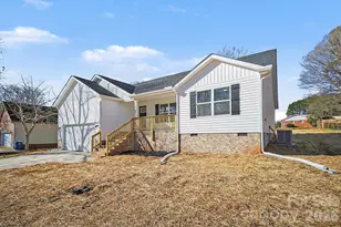 2025 Picnic Dr, Newton, NC 28658 - Photo 2