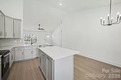 2025 Picnic Drive, Newton, NC 28658 - Photo 8