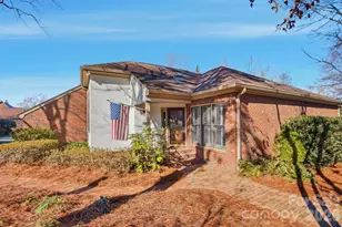 5206 Waxwind Ln, Charlotte, NC 28226 - Photo 2