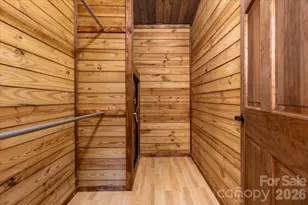 1050 Wyatt Town Rd, Burnsville, NC 28714 - Photo 18