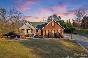 2555 Knox Landing Rd, Connelly Springs, NC 28612 - Photo 2