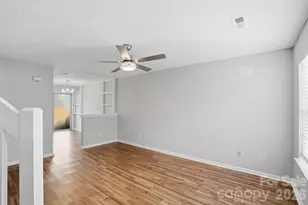 3015 Summercroft Ln, Charlotte, NC 28269 - Photo 4