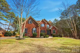 160 Arrow Point Ln, Davidson, NC 28036 - Photo 2