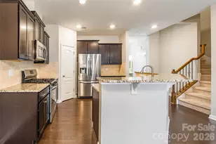 525 Common Raven Ct, Fort Mill, SC 29715 - Photo 6