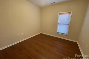 499 26th Ave NE, Hickory, NC 28601 - Photo 6