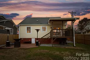 1424 Nandina St, Charlotte, NC 28205 - Photo 10