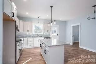 1161 13th St SW, Hickory, NC 28602 - Photo 10