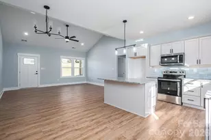 1161 13th St SW, Hickory, NC 28602 - Photo 8