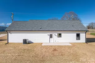 1161 13th St SW, Hickory, NC 28602 - Photo 24