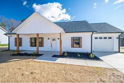 1161 13th Street SW, Hickory, NC 28602 - Photo 1