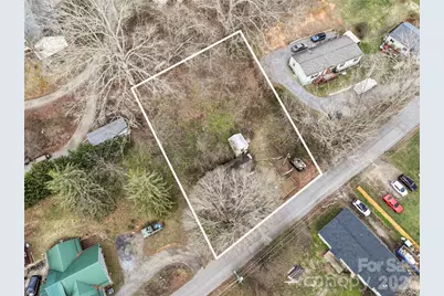 75 Travis Street, Clyde, NC 28721 - Photo 2