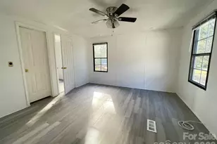 4810 Stratford Ln, Denver, NC 28037 - Photo 8