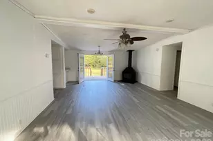 4810 Stratford Ln, Denver, NC 28037 - Photo 2