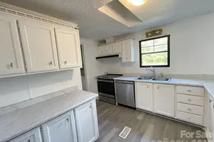 4810 Stratford Ln, Denver, NC 28037 - Photo 6