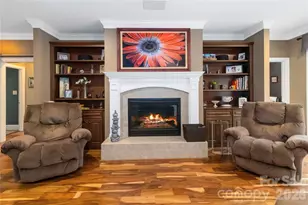 345 Clarendon Estates Dr, Clover, SC 29710 - Photo 8