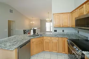 6824 Southbrook Dr, Charlotte, NC 28277 - Photo 6