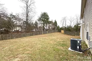 13802 Plowdon Ct, Charlotte, NC 28215 - Photo 20