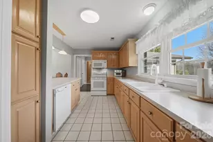 406 Wedgewood Pl SW, Lenoir, NC 28645 - Photo 8