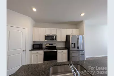 3340 Bluff Hill Lane, Charlotte, NC 28215 - Photo 4