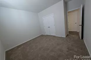 3340 Blf Hl Ln, Charlotte, NC 28215 - Photo 10